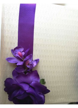 Сватбена книга за гости с тъмно лилави рози и орхидеи серия Purple Passion
